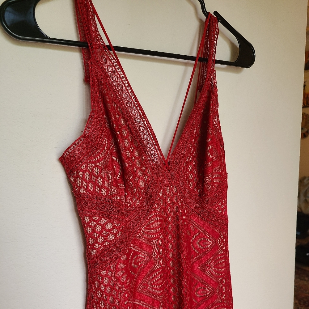 ◇GUESS red lace dress w/ double slits◇